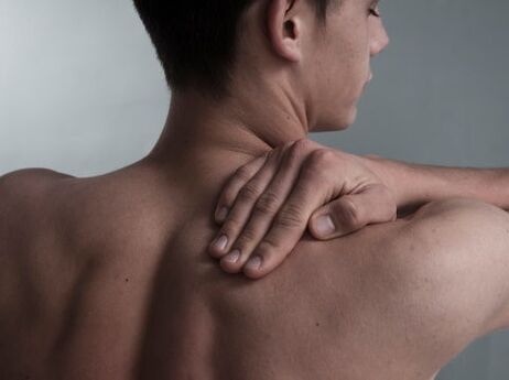 bolečine v hrbtu z cervikalno osteohondrozo